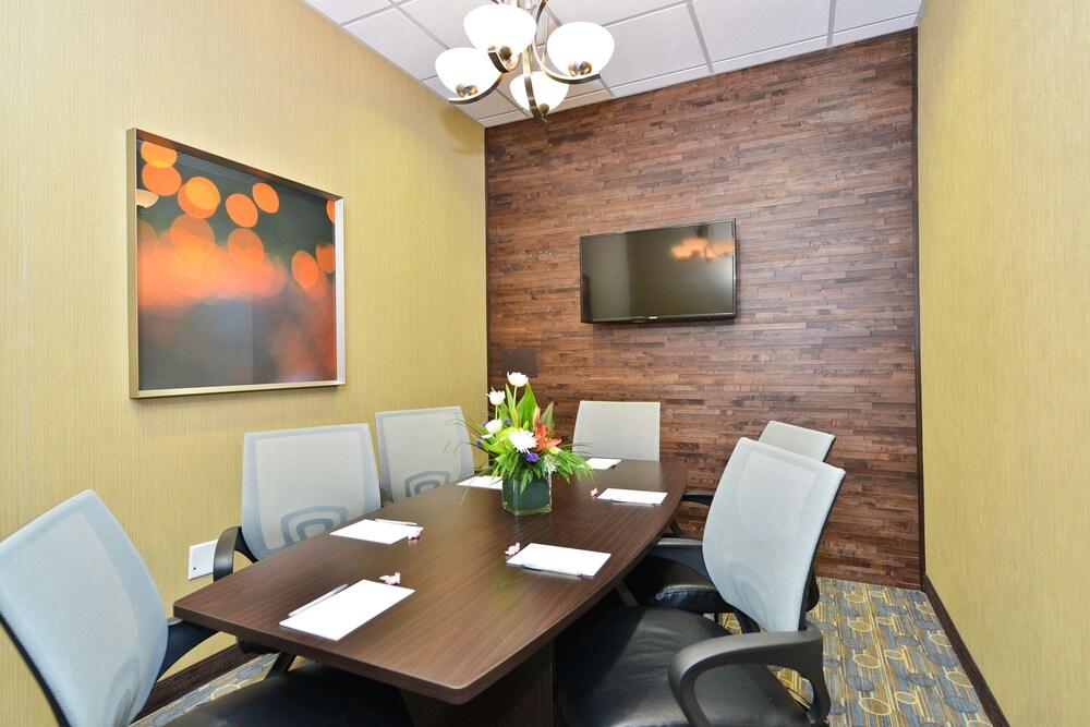 Hampton Inn & Suites Columbia/Southeast-Fort Jackson Exterior photo