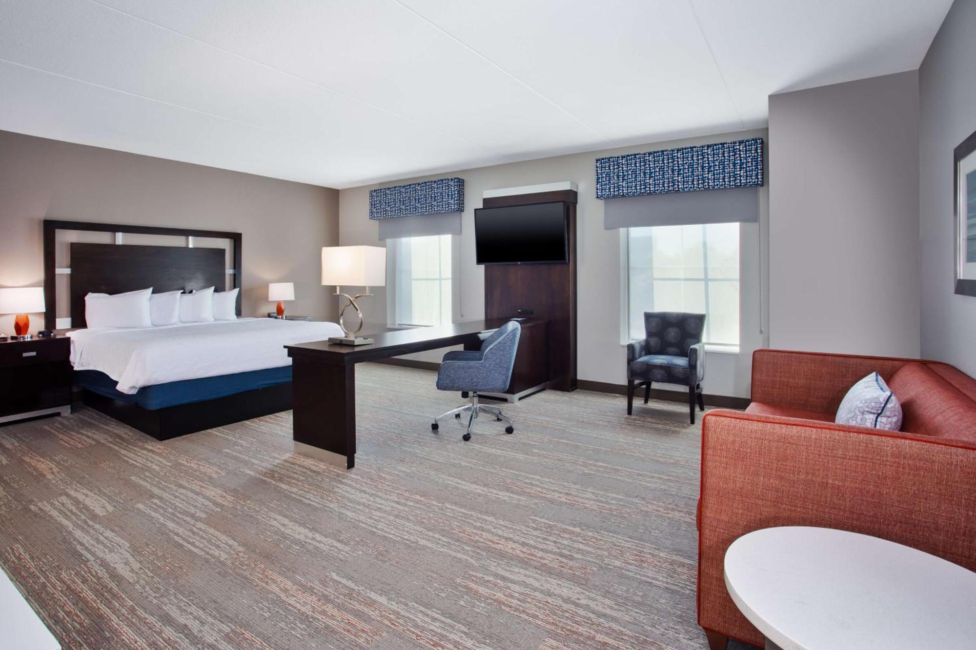 Hampton Inn & Suites Columbia/Southeast-Fort Jackson Exterior photo