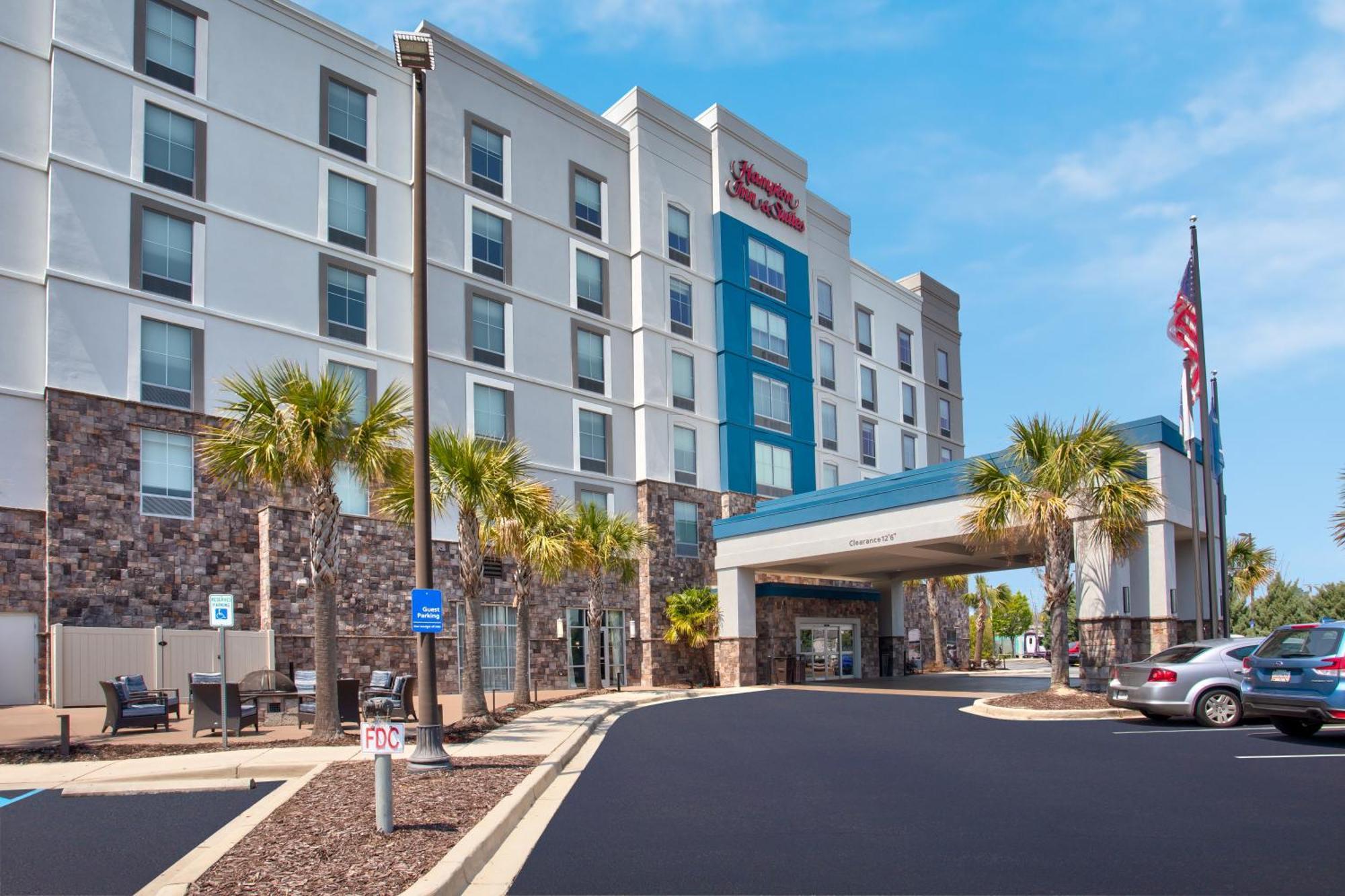 Hampton Inn & Suites Columbia/Southeast-Fort Jackson Exterior photo